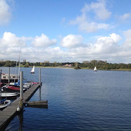 הוסטל Kinrooi Sailcenter Limburg מראה חיצוני תמונה