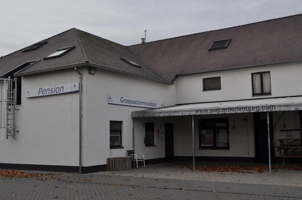 הוסטל Kinrooi Sailcenter Limburg מראה חיצוני תמונה