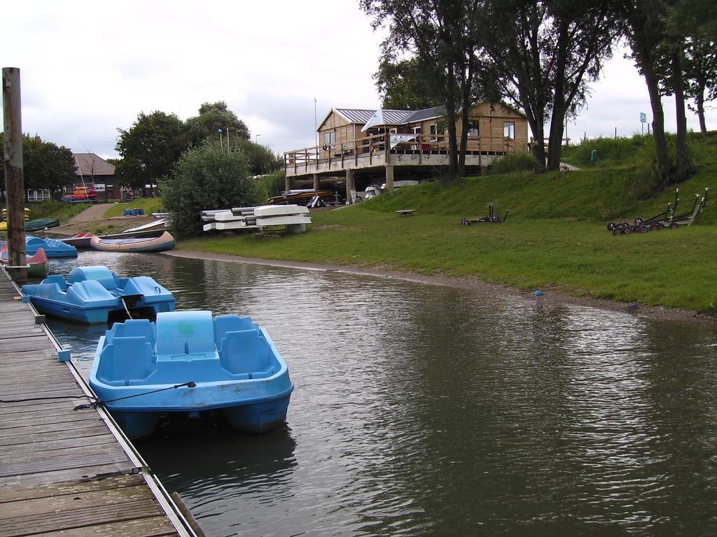 הוסטל Kinrooi Sailcenter Limburg מראה חיצוני תמונה