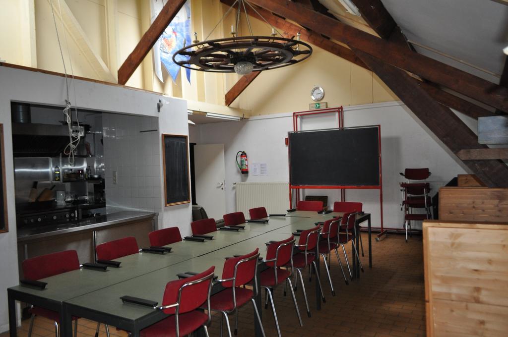 הוסטל Kinrooi Sailcenter Limburg מראה חיצוני תמונה
