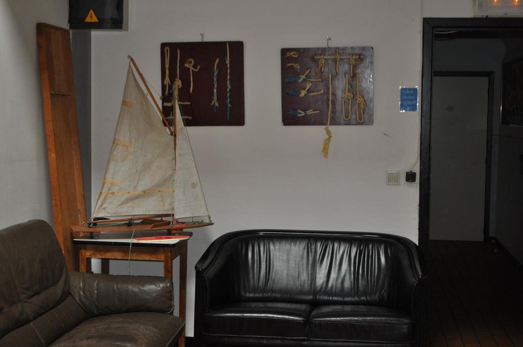 הוסטל Kinrooi Sailcenter Limburg מראה חיצוני תמונה