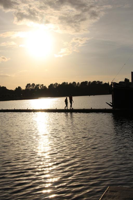 הוסטל Kinrooi Sailcenter Limburg מראה חיצוני תמונה