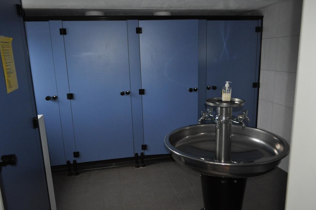 הוסטל Kinrooi Sailcenter Limburg מראה חיצוני תמונה
